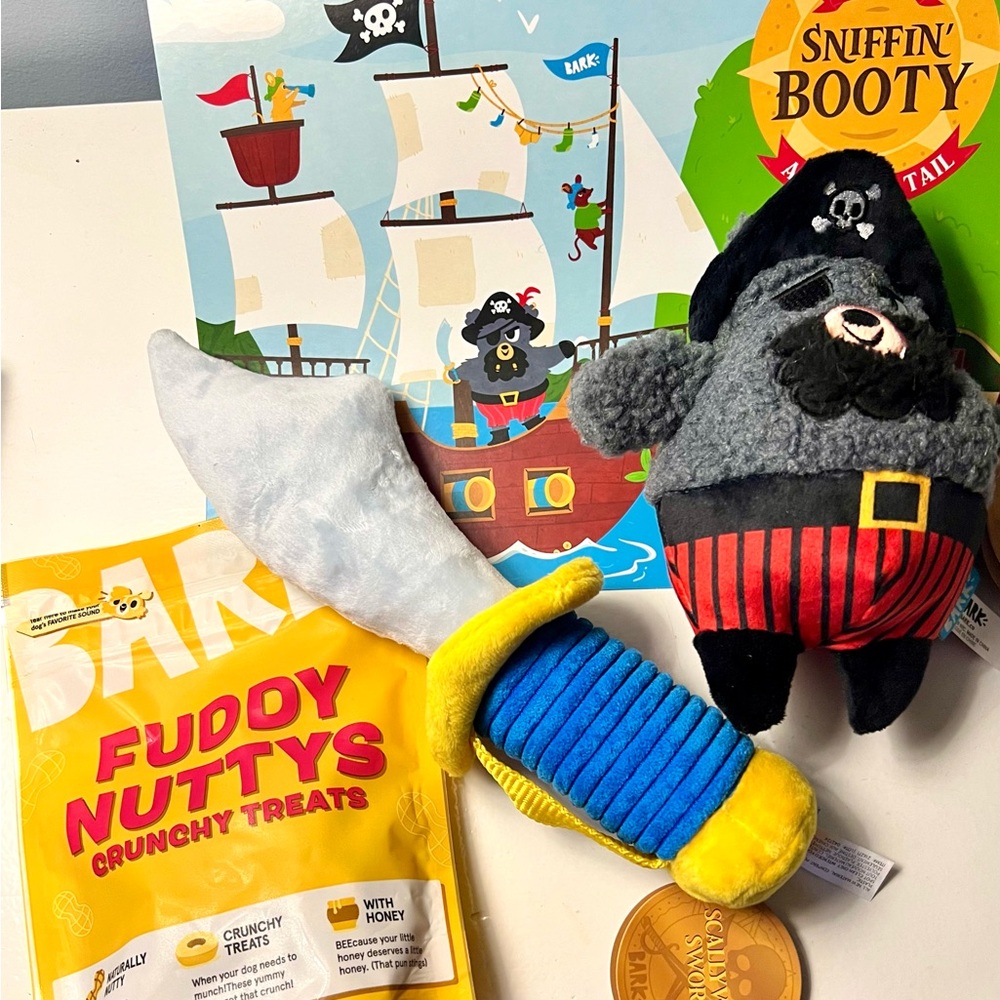 NWT, BarkBox “Sniffin’ Booty” Bundle